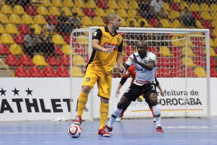 Magnus-inicia-fora-de-casa