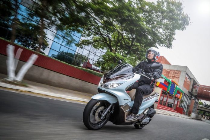 opC3A7C3B5es-da-scooter-PCX-0_2731914