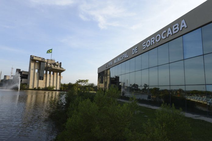 CC3A2mara-aprova-projeto-que-muda-processos-