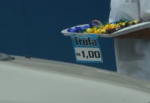 Menina de 11 anos ajuda a mãe em Sorocaba após pai ter abandonado a família