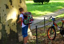 Dor nas costas em crianças: o que causa e como resolver