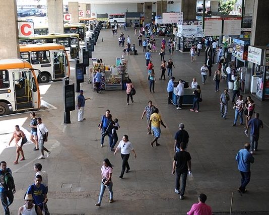 Desinfecção da Rodoviária do plano piloto é feita pelo exército