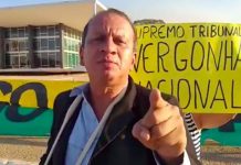 homem que xingou enfermeiras em protesto pacifico na esplanada e Demitido