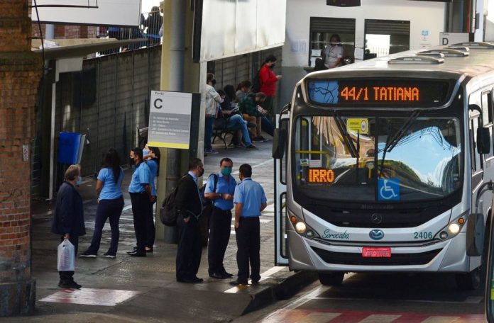 FuncionC3A1rios-e-agentes-do-transporte