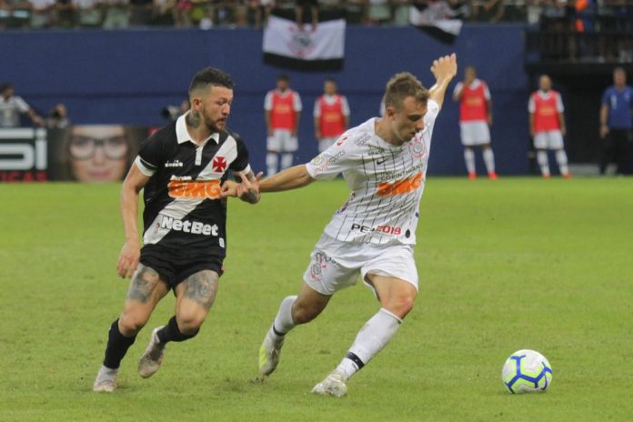 Corinthians-vende-Carlos-Augusto