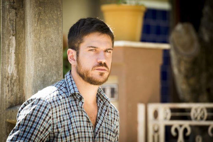 SandC3A1lias-da-humildade-tC3AAm-o-nC3BAmero-e-endereC3A7o-do-Marco-Pigossi