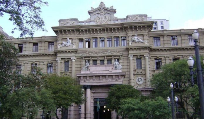 Reajuste-a-servidores-estC3A1-proibido-em-SP