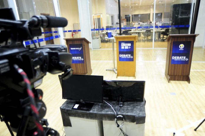 Cruzeiro-realiza-debate-dia-26