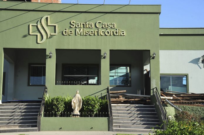 Padre-Flavio-alerta-sobre-caos-na-saude-