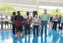Deputado Sardinha  inaugura quadra coberta feita com emenda parlamentar no Cruzeiro Novo