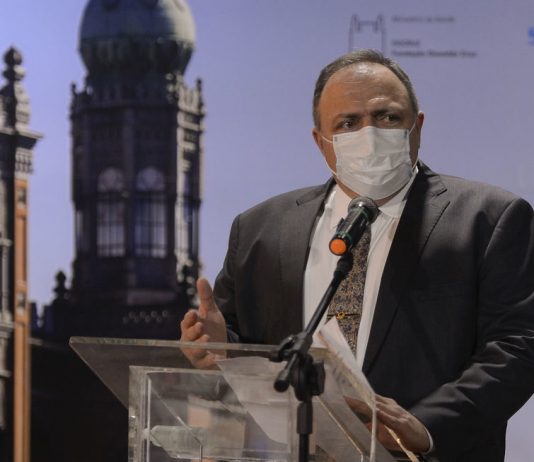 ‘Não entreguei meu cargo e o presidente não pediu’, diz Pazuello