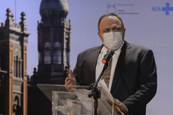 Aumentam-as-cobrancas-sobre-Pazuello-980x653