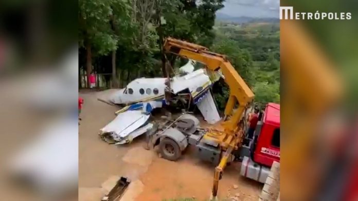 Destrocos-do-aviao-que-caiu-com-Marilia-e-mais-quatro-serao-analisados-no-Rio-1024x576
