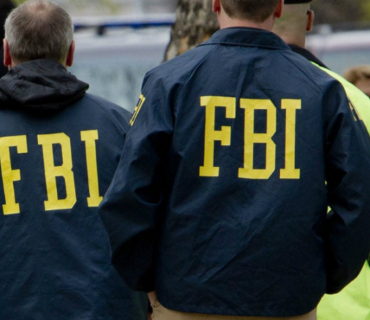 Polícia mata homem que tentou invadir sede do FBI nos EUA