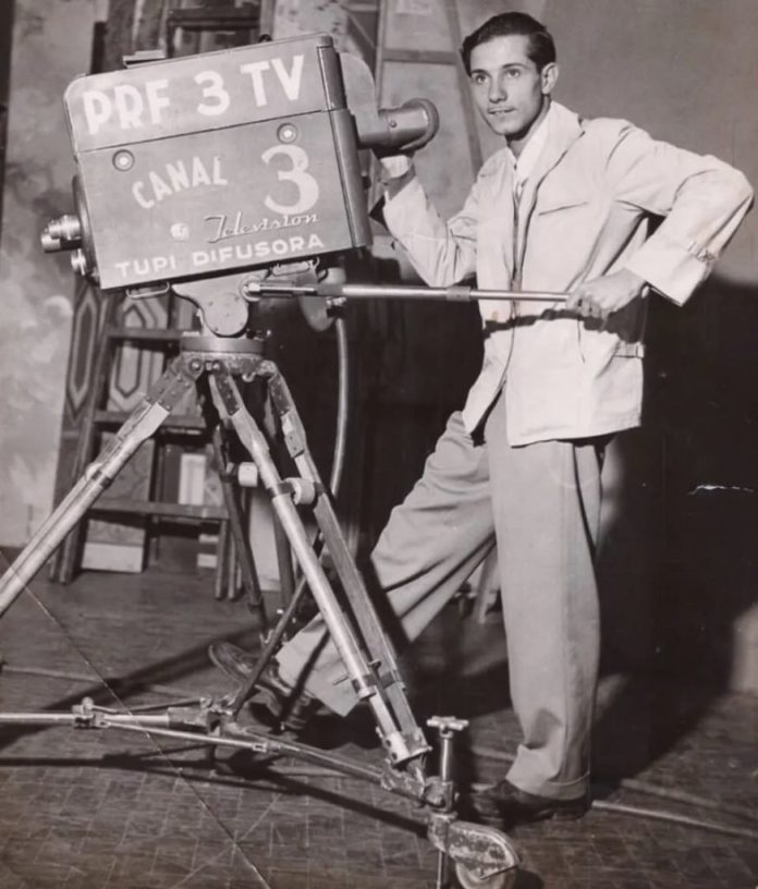 Reynaldo-Boury-1-873x1024-1