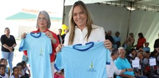 Voltas as aulas começam hoje na rede Pública do DF é Governadora Celina Leão entrega uniformes a alunos