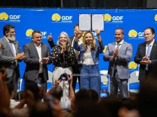 Educação – Celina Leão nomeia quase 3 mil servidores para atender alunos deficientes