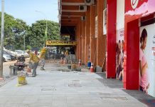 Administração em Ação – Começou a instalação do piso no Cruzeiro Center