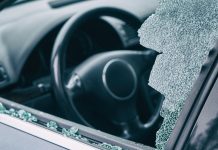 Carros estacionados em ruas no Cruzeiro Novo (DF) são depredados veja o vídeo