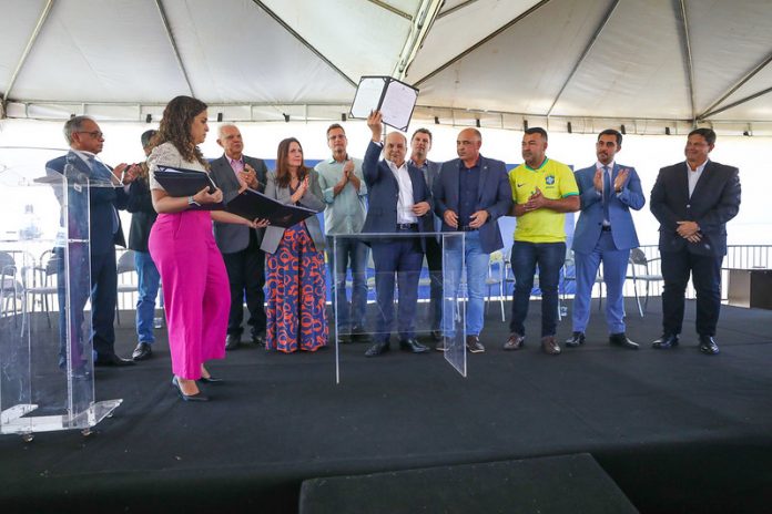 52992935077_f22f321554_c