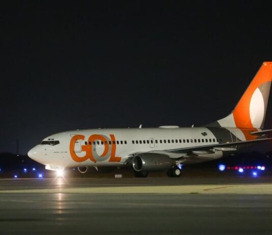 Proibição de cobrança por bagagem de mão em voos passa na Câmara