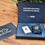 No Dia dos Professores, governo lança Carteira Nacional do Docente com solicitação aberta a partir de hoje