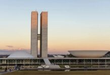 Princípio de incêndio atinge Câmara dos Deputados neste sábado (25/10)