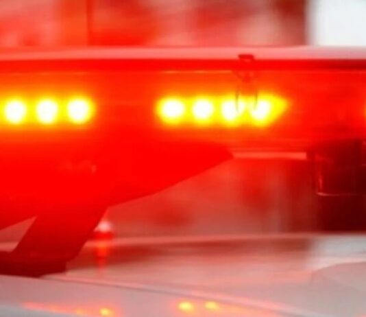 Homem é preso após invadir delegacia e roubar arma de fogo